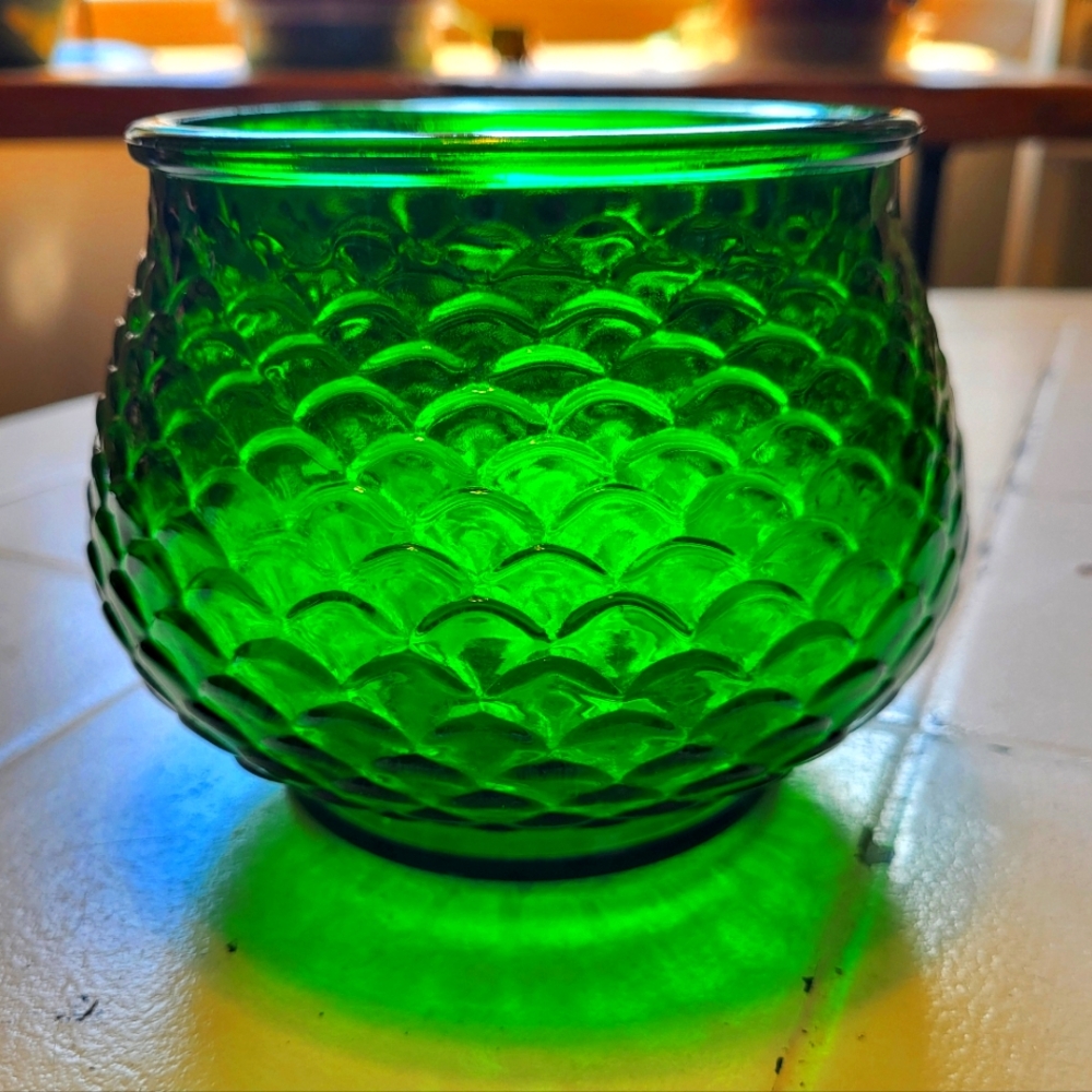 Vtg Emerald Green Glass Fish Scale Vase Bowl E O Brody Co. Cleveland OH  G100